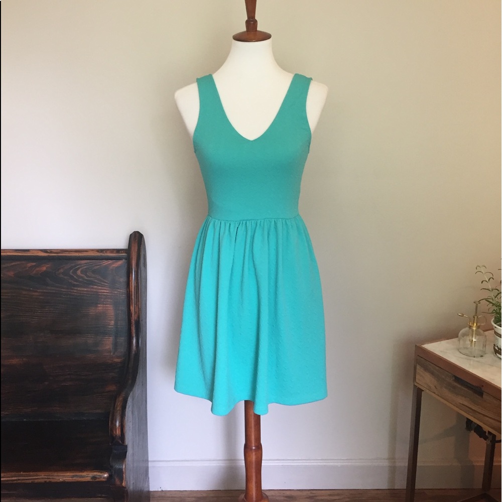 🎉 Everly Teal Dress With Bow and Low Back